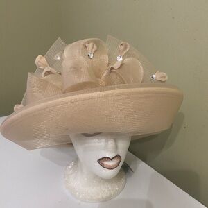 NWT Gorgeous Beige Church/Dress Hat by Deborah